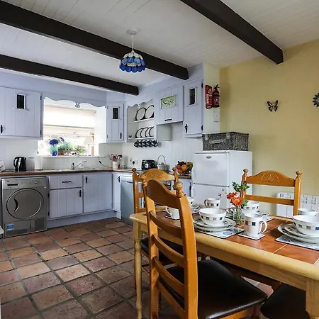 Meadow Farm Homes 위클로